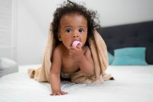 baby with pacifyer